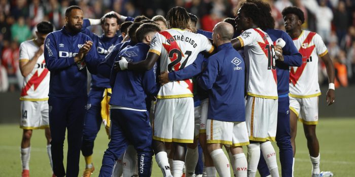 alt 2-1. El Rayo acaricia la salvación en la temporada de su centenario