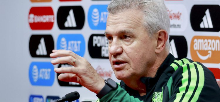 Javier Aguirre participó como jugador en 1986 y dirigirá a México en 2026. EFE/ Felipe Gutiérrez