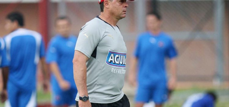 alt Muere Pedro Sarmiento, exjugador de la selección colombiana y técnico campeón con el Medellín