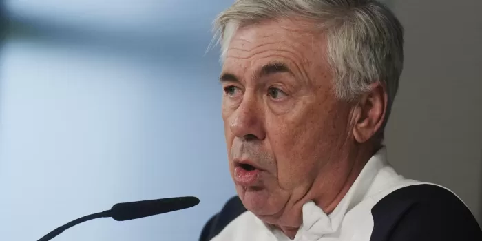 alt Ancelotti asegura que "no hay debate interno" sobre la portería