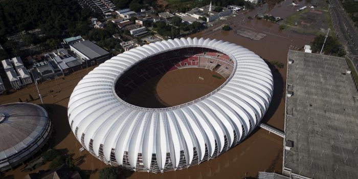 alt El Gobierno de Brasil pedirá la suspensión de los torneos de fútbol por las inundaciones