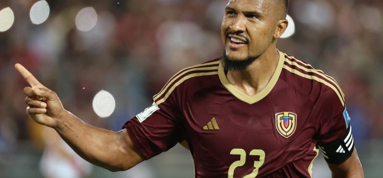 Salomón Rondón, máximo goleador de la selección de Venezuela. EFE/ Miguel Gutiérrez