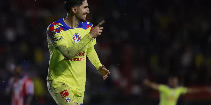 alt Diego Valdés sufre lesión muscular que le impedirá concentrarse con Chile