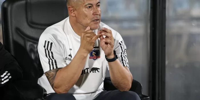 alt A Colo Colo le cuesta seguir el ritmo y la U presiona al líder del fútbol en Chile, el Iquique