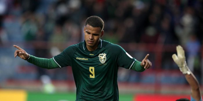 alt Rusia impone su superioridad física a una imprecisa Bolivia