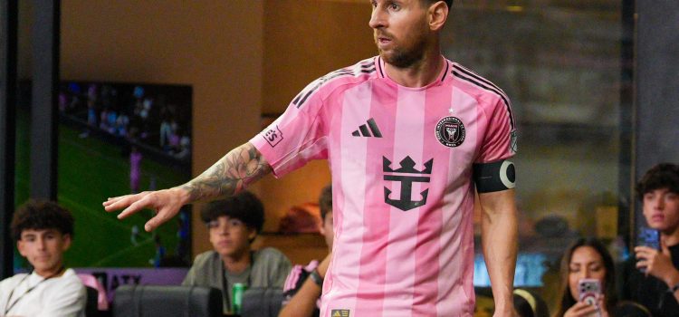Lionel Messi durante un partido con el Inter Miami. EFE/ Alberto Boal