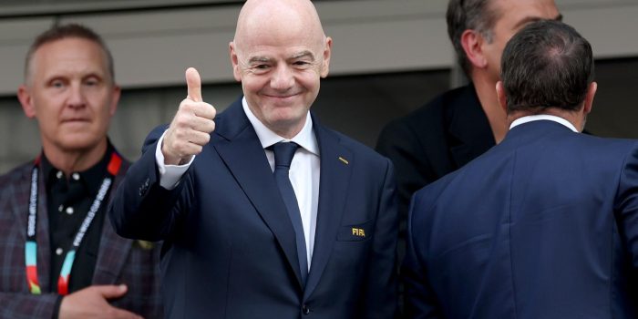 alt HISTORIA MUNDIAL: Infantino celebra a los iraníes tras el empate de Irán ante Nueva Zelanda
