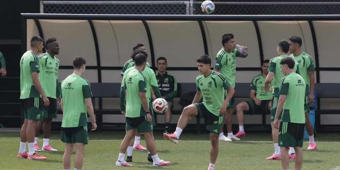 alt MISTERIO EN EL TRI: mexicanos Álvarez y Montes cambian el plan ante Corea del Sur