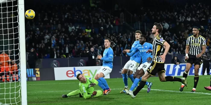 alt 2-1. 'Kvara' y Raspadori fulminan a la 'Juve'