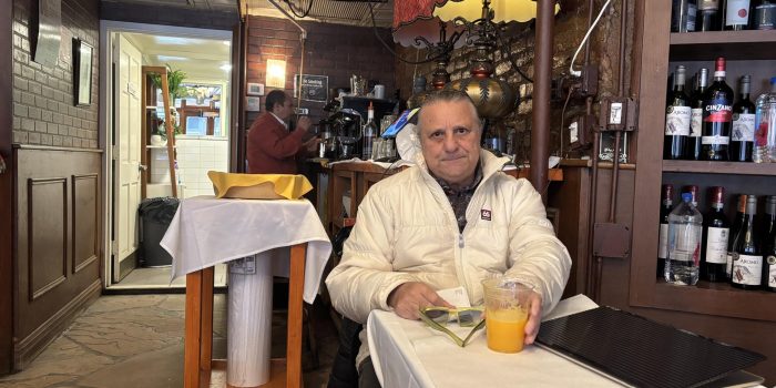 La comunidad italoamericana en Nueva York vivió como una pesadilla la eliminación de un Mundial de fútbol por tercera vez seguida de la Gli Azzurri. EFE habló con Marcelo, propietario de una 'trattoría' en el barrio Little Italy de la urbe estadounidense. EFE/ Jan Téllez Asensio