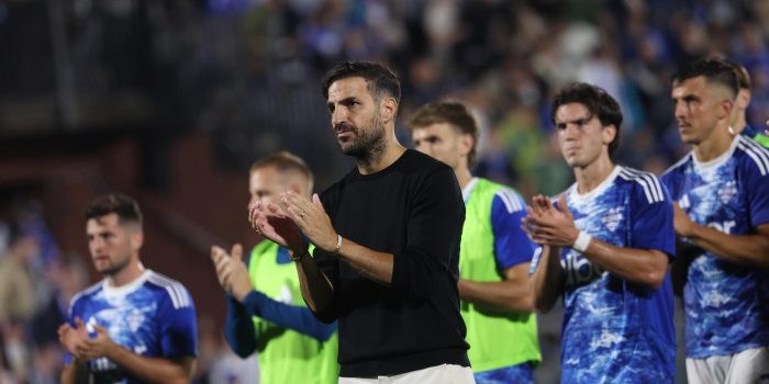 El entrenador del Como, Cesc Fabregas , durante un partido de la Serie A. EFE/EPA/MATTEO BAZZI
