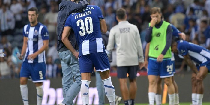 alt El Oporto cae en casa ante el colista Estoril Praia (0-1)