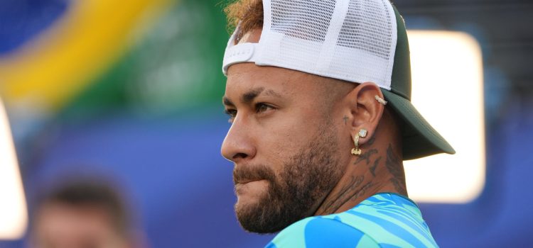 alt SE ACERCA EL REGRESO: Brasileño Neymar vuelve al campo y aumenta la ilusión de Brasil en el Mundial 2026