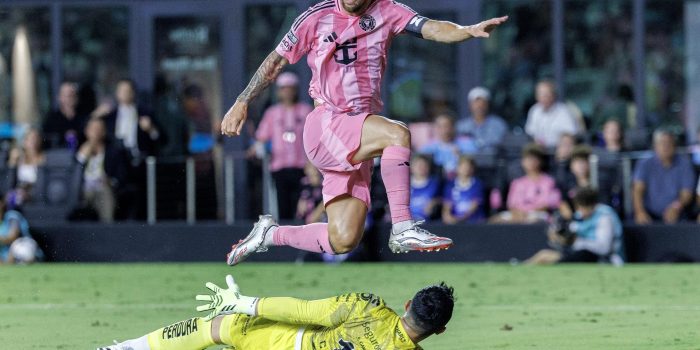 alt Pese al doblete del uruguayo Suarez, Inter Miami cae goleado como local