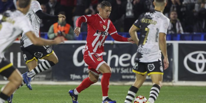 alt El Rayo, con James titular, sufre para avanzar en la Copa