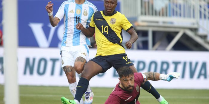 alt 1-0. A Argentina le basta con Di María