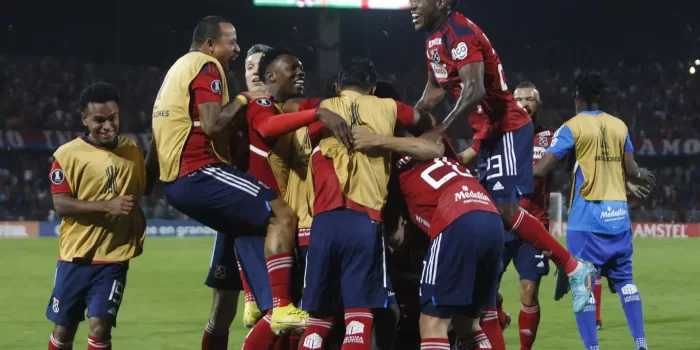 alt Medellín se mete en la pelea y el Bucaramanga de Dudamel pierde el liderato del fútbol en Colombia