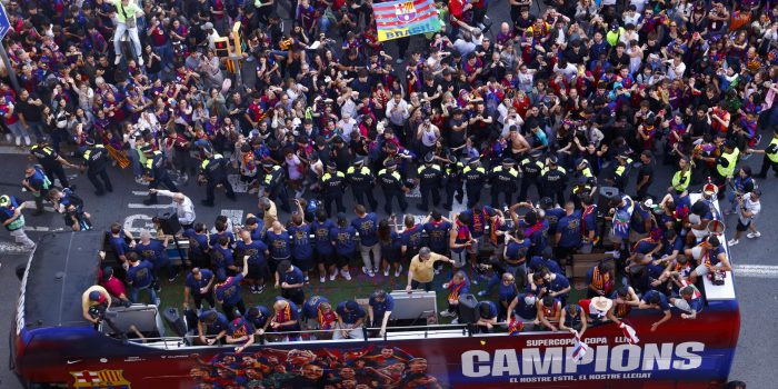 Los jugadores del Barcelona, durante la celebración de LaLiga. EFE/ Quique Garcia