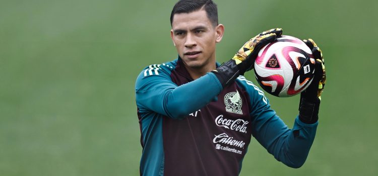 ALT El mexicano Malagón, encabeza los porteros más caros de la Copa Oro