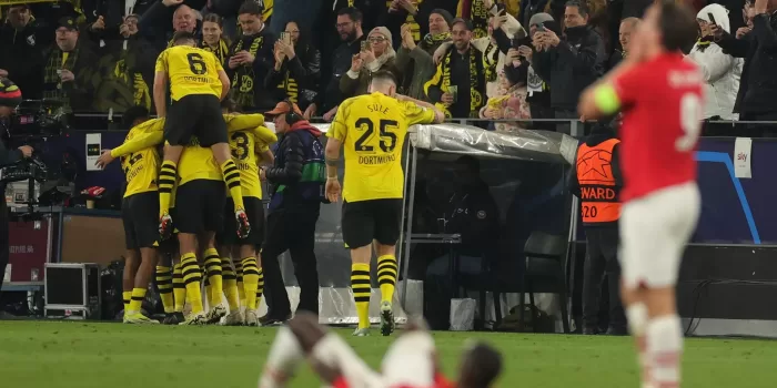 alt 2-0. Sancho y Reus ponen al Dortmund en cuartos