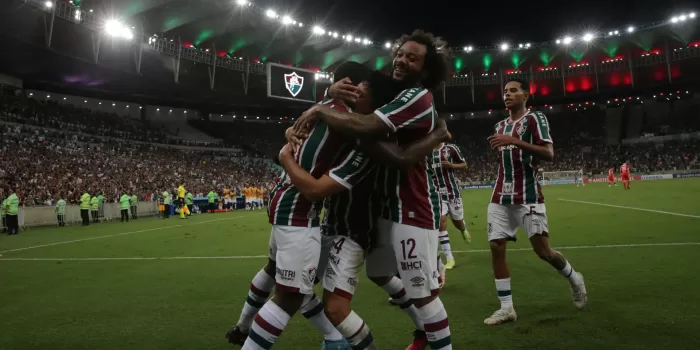 alt Con doblete de colombiano Arias, Fluminense golea en Liga a diez días de la final de la Libertadores