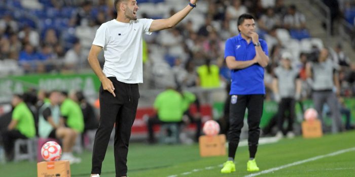 El entrenador de Monterrey, Nicolás Sánchez, reacciona durante un partido de la Liga MX entre Monterrey y Queretaro en el estadio BBVA en Guadalupe (México). Imagen de archivo. EFE/Miguel Sierra