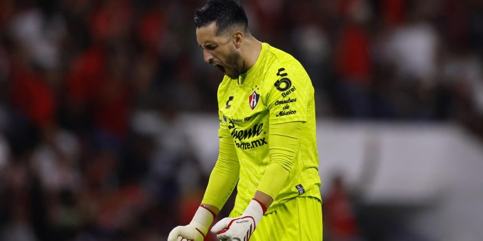 alt El colombiano, Camilo Vargas, imbatible en la Liga MX