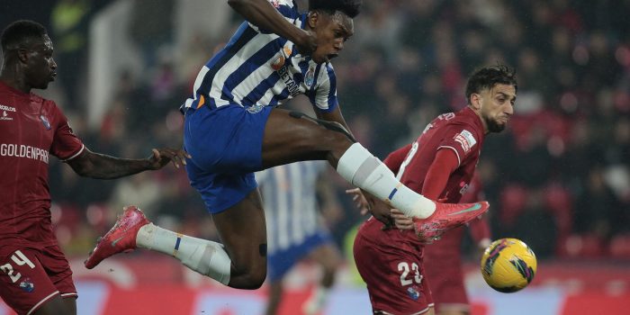 alt El Oporto busca reacción en la liga a la espera del argentino Anselmi