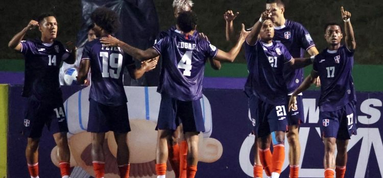 alt República Dominicana liderada por su legión internacional, se pone una cita con la historia