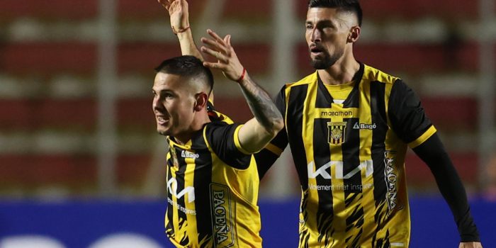 alt El brasileño William firma ante The Strongest el empate de Bahía