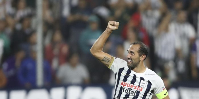 alt Alianza Lima anuncia la salida del argentino Hernán Barcos