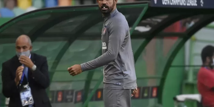 ALT El español Diego Costa elogia al uruguayo Luis Suárez y niega sentir presión por sustituirle en el Gremio