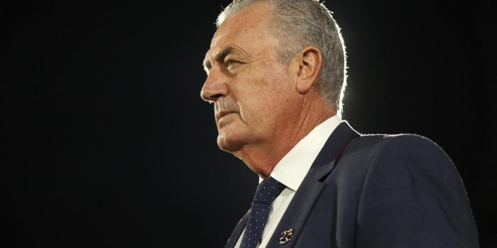 alt Filipe Luís, Alfaro y Costas van por el premio a mejor entrenador de América