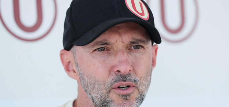 El técnico español Javier Rabanal habla en una entrevista con EFE en Lima (Perú). EFE/ Paolo Aguilar