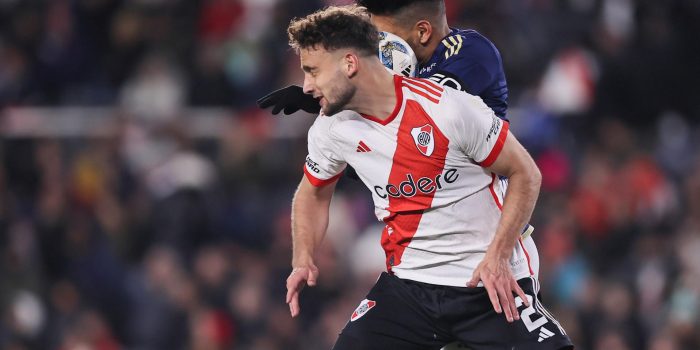 Fotografía de archivo del 9 de julio de 2024 en la que puede verse al futbolista uruguayo Sebastián Boselli, entonces como jugador del River Plate, durante un partido. EFE/ Str