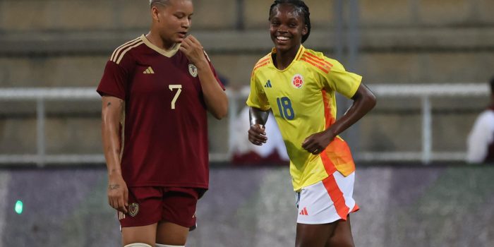 ALT Linda Caicedo llega a Colombia y se suma al trabajo de la sub-20 para el Mundial