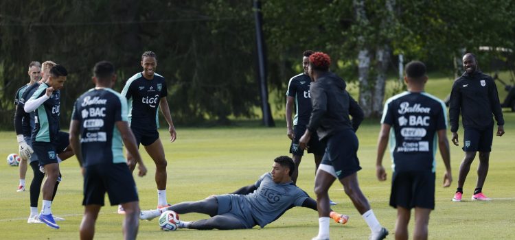 alt CUENTA REGRESIVA MUNDIALISTA: panameños Carrasquilla, Andrade y Harvey ajustan a Panamá ante Ghana