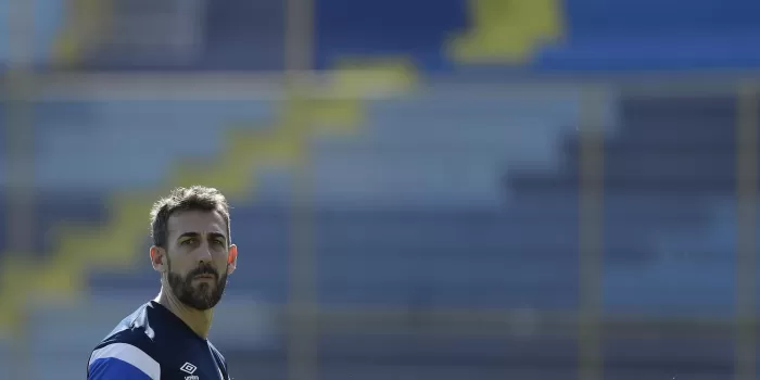 alt El español Dóniga califica de positivo el primer contacto con los jugadores de El Salvador