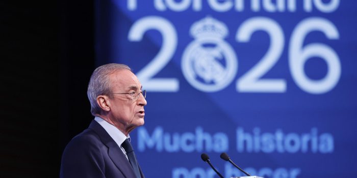 El presidente del Real Madrid, Florentino Pérez, interviene durante la presentación de su candidatura a las elecciones del club, bajo el lema "Mucha historia por hacer", este miércoles en Madrid. EFE/Sergio Pérez