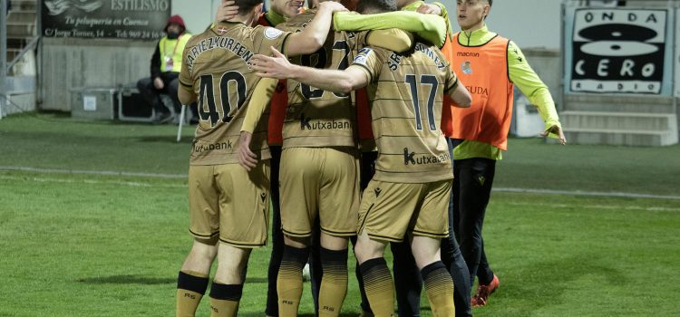 Los jugadores de la Real Sociedad celebran el 0-1. EFE / Álvaro del Olmo.