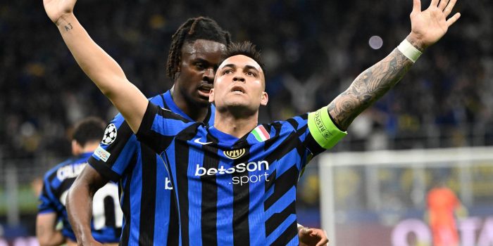 El delantero del Inter Milan Lautaro Martinez celebra el 1-0 durante el partido de vuelta de semifinales de la UEFA Champions League entre Inter Milan y FC Barcelona, en Milan, Italia. EFE/EPA/DANIEL DAL ZENNARO