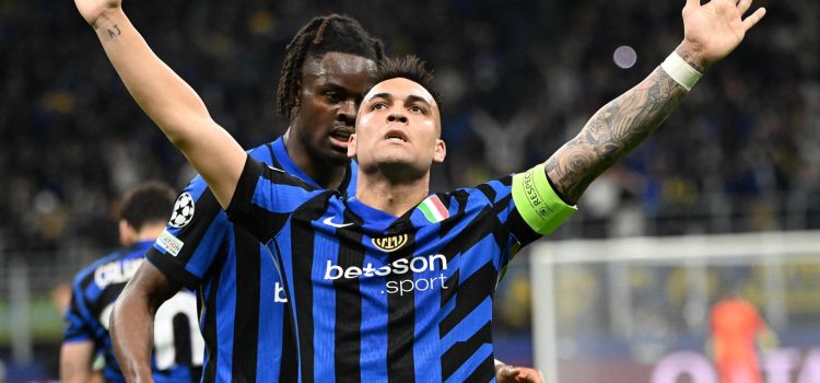 El delantero del Inter Milan Lautaro Martinez celebra el 1-0 durante el partido de vuelta de semifinales de la UEFA Champions League entre Inter Milan y FC Barcelona, en Milan, Italia. EFE/EPA/DANIEL DAL ZENNARO