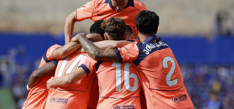 Los jugadores del Barcelona celebran un gol en una foto de archivo de esta temporada en LaLiga EA Sports. EFE/ Mariscal