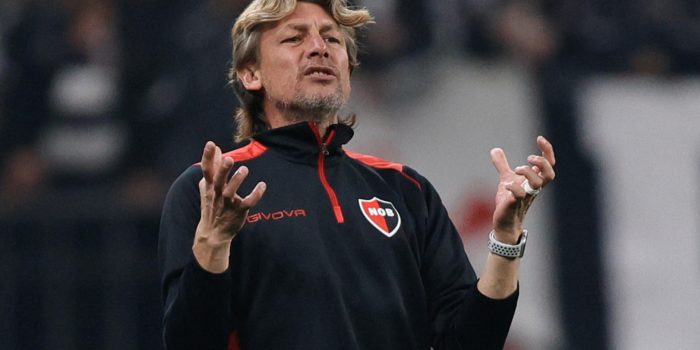 El entrenador Gabriel Heinze en su etapa en Newell's en el estadio Neo Química Arena en Sao Paulo (Brasil) en foto de archivo de Isaac Fontana. EFE