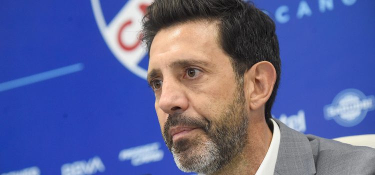 El uruguayo Jorge Bava habla en una rueda de prensa este lunes en Montevideo al ser presentado como nuevo técnico de Nacional. EFE/ STR