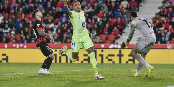 alt Raphinha ya es el séptimo brasileño más goleador en la historia del Barça
