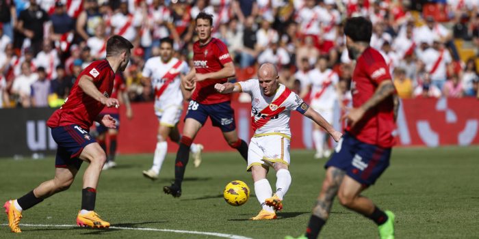 alt Españoles Chavarría e Isi Palazón acaban con la resistencia de Osasuna