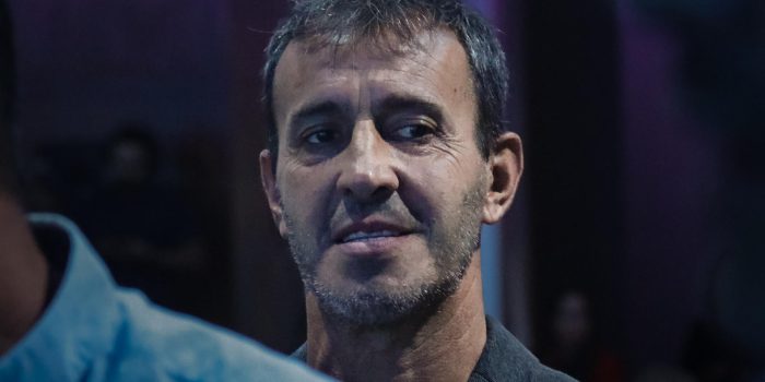 Imagen de archivo del seleccionador de Venezuela, el argentino Fernando 'Bocha' Batista, quien no podrá dirigir a sus jugadores en el último partido de la fase de grupos de la Copa América de Estados Unidos frente a Jamica en Austin (Texas) por una sanción de la Conmebol. En su lugar trabajará su ayudante Leandro Cufré. EFE/ Rubén Peña