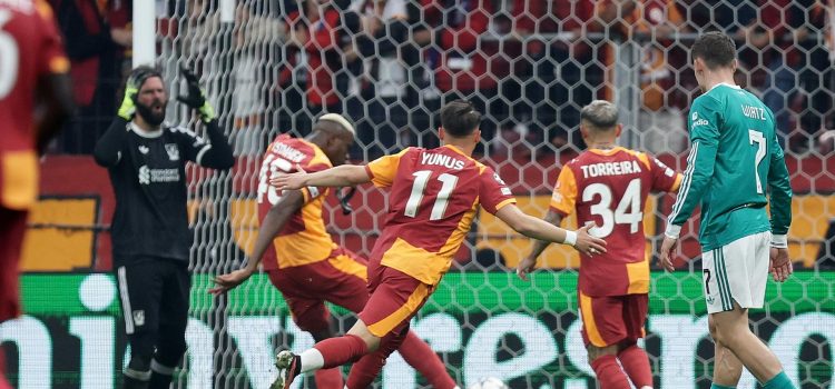 alt El uruguayo Torreira conduce la goleada del Galatasaray