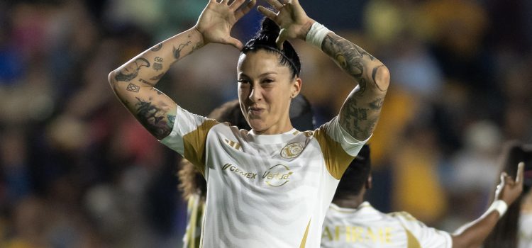 alt El Tigres de la española Jenni Hermoso visita al Querétaro